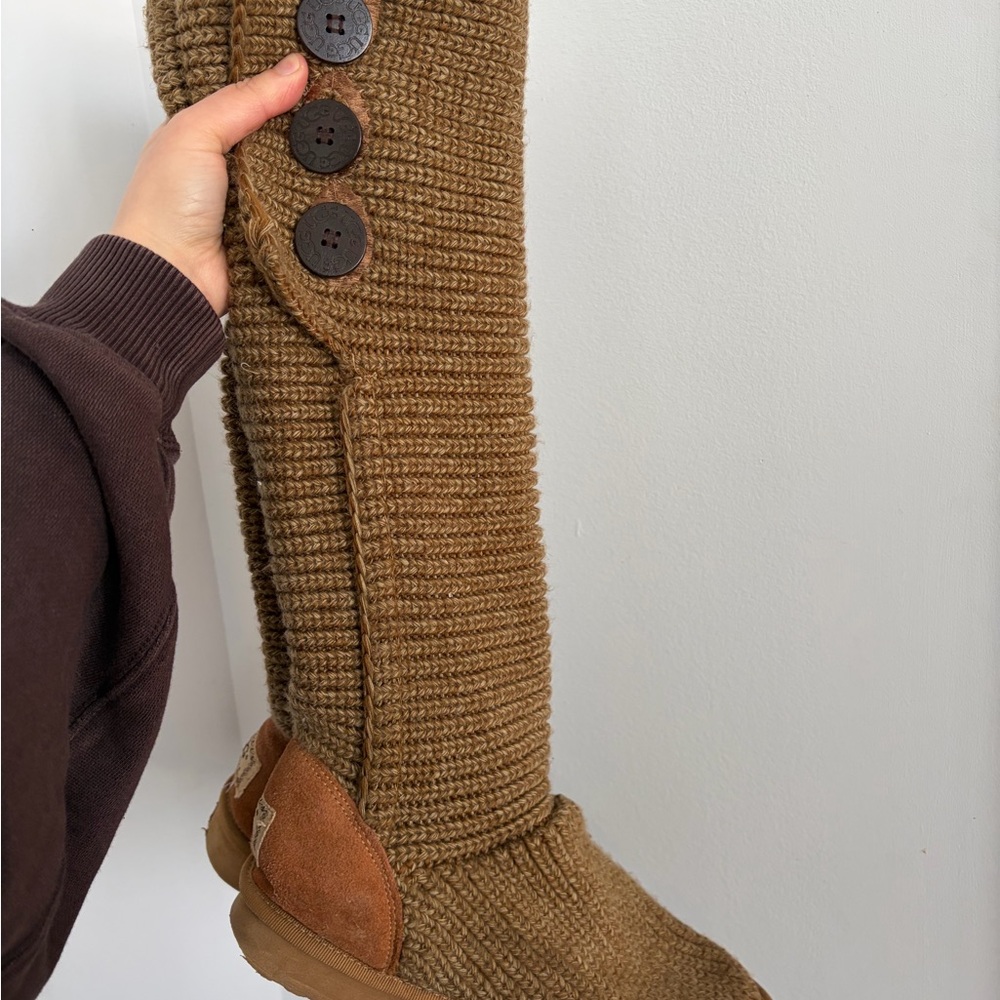 UGG Brown Knit Buttoned Winter Boots - Picture 2 of 2